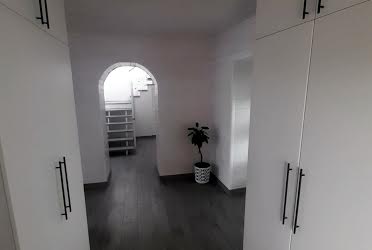 1836976510868001