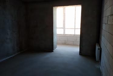 1770585469916104