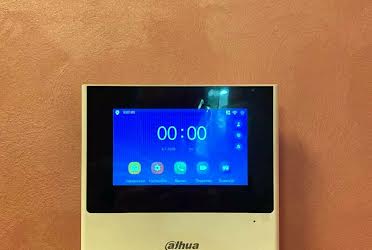1830822824156131