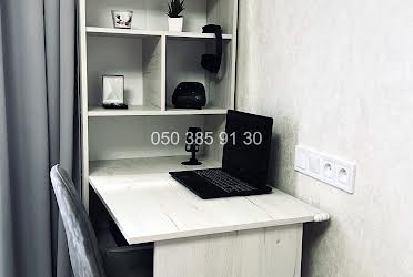 1835360490279015