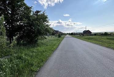 1835174761877157
