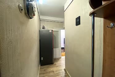 1827567698721174