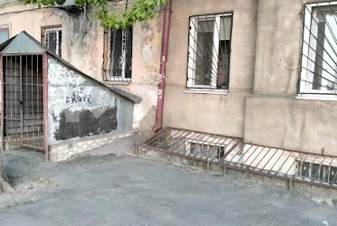 1830903294878184