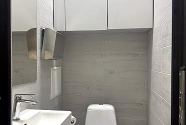 1828820447918186