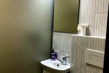1668278380330187