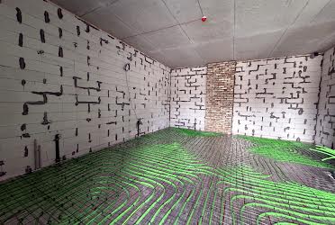 1833005236622203