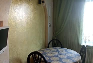 1808344780812205