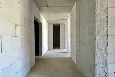 1831938974323217