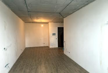 1833118339007222