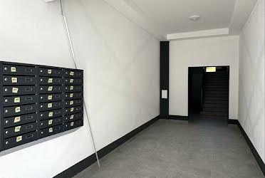 1832028411860224