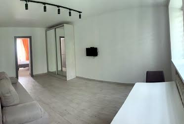 1828148838093233