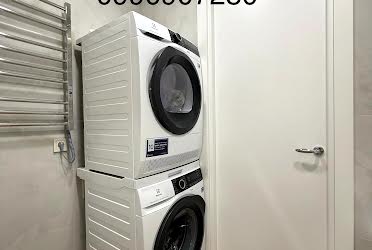 1828118229533241