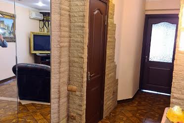 1827673164163247