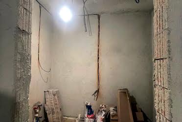 1831376247718273