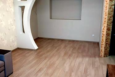 1835081867323273