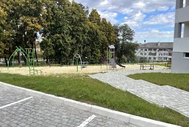 1833188110461276