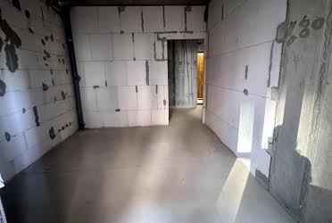 1834818109109029