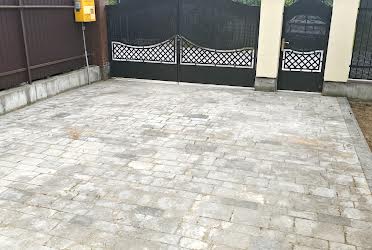1834731957663290
