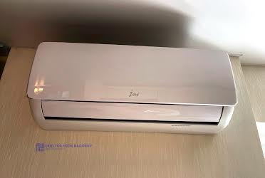 1835088417799295