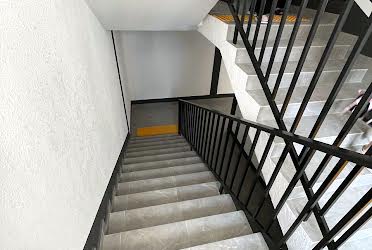 1833890783065296