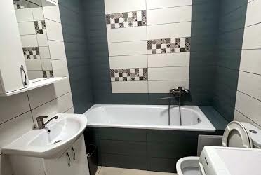 1832079924658003