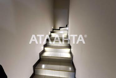 1825568476291302