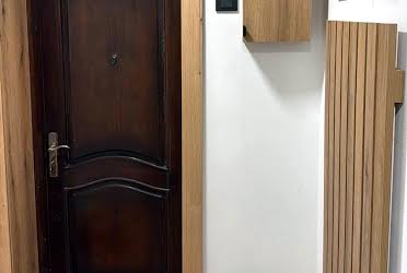 1832095380656307