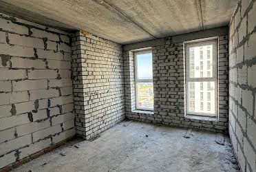 1832561895992310