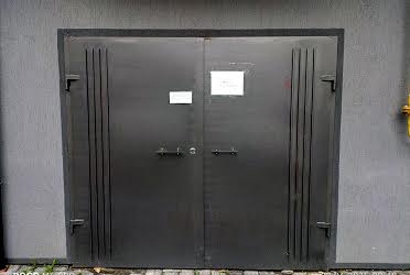 1833805333664317