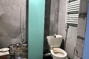 1827843744602321