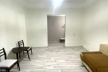 1833279753250329