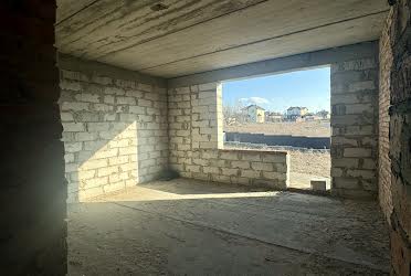 1835823888940033