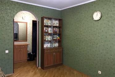 1834800991533352