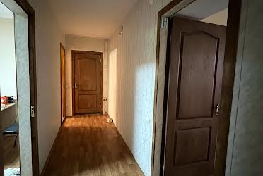 1835080905338357