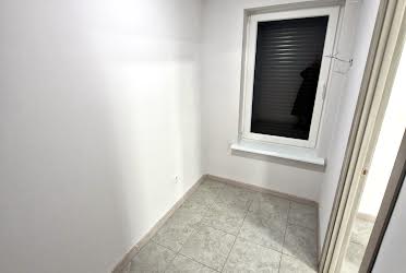 1835803375160367