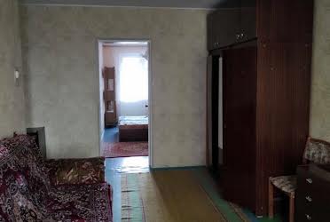 1832722656571376