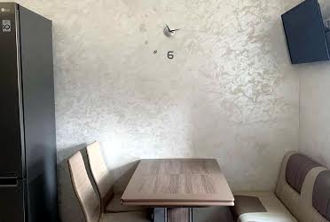 1835903777581378