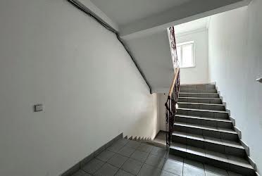 1833270977582393