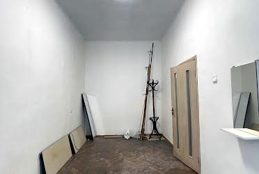 1835818173399393