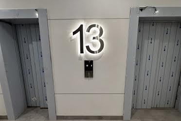 1830657579546040