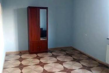1816879260812403