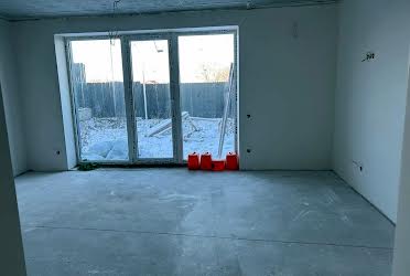 1826471163883405