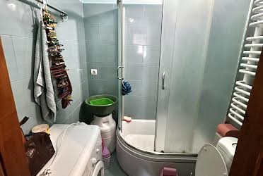 1835288479621405