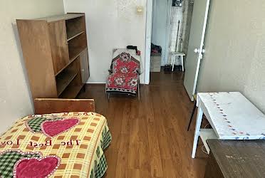 1825563399578406