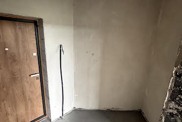 1835904272548425