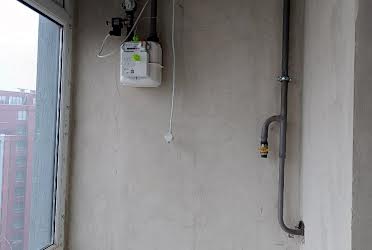 1834437533158428
