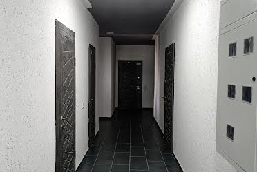 1834742306975437