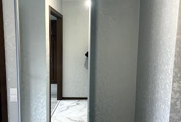 1833438879871438