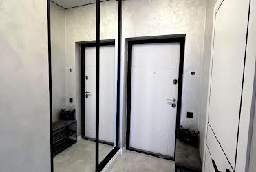 1831016838621444