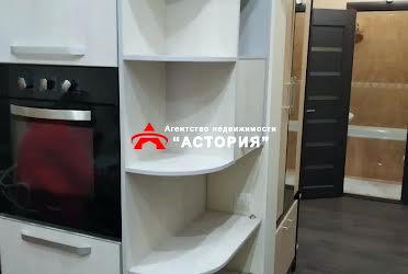 1830641285077453